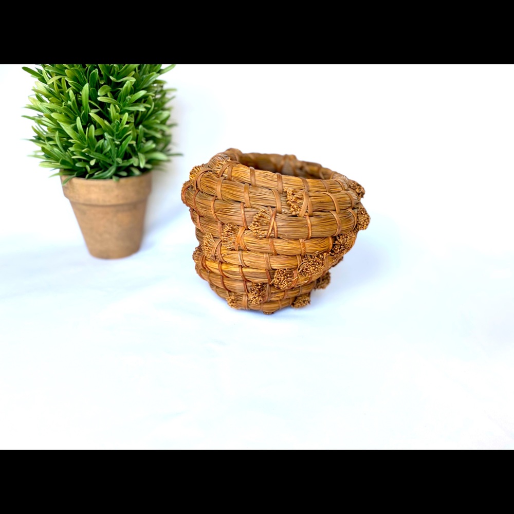 Vintage/Boho, wicker basket, plant pot/holder